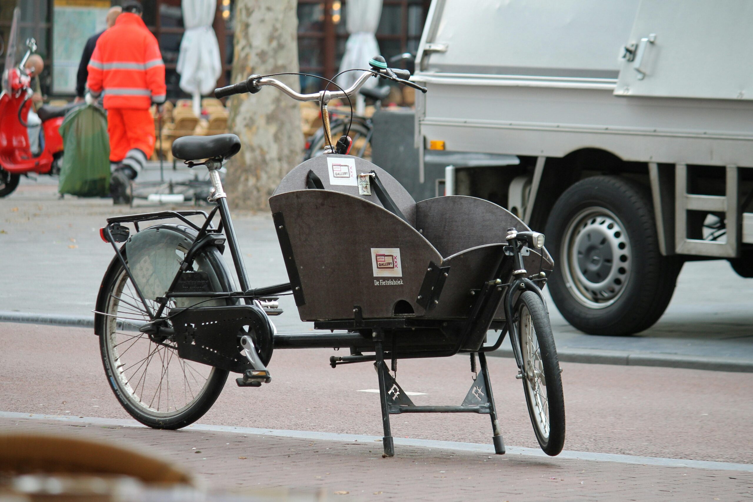 Parked cargo bicycle